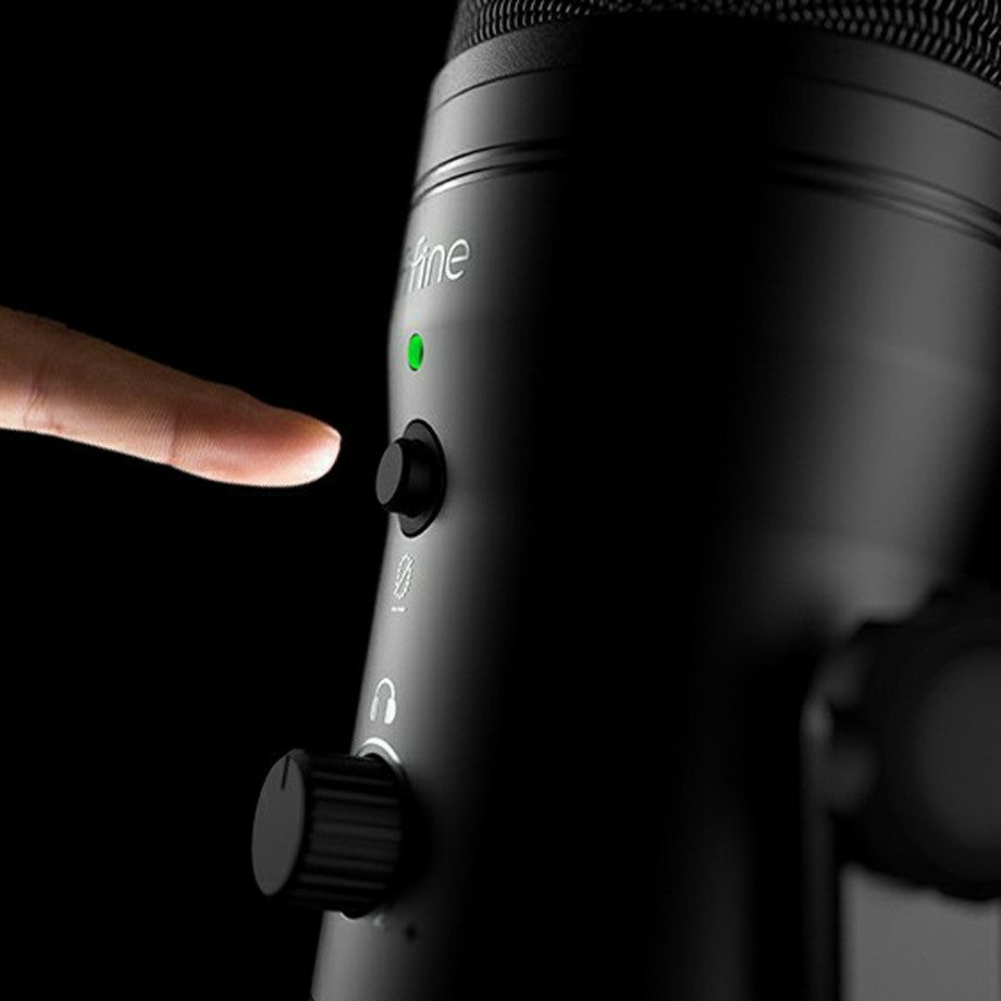 FIFINE K690 USB microphone on desk stand